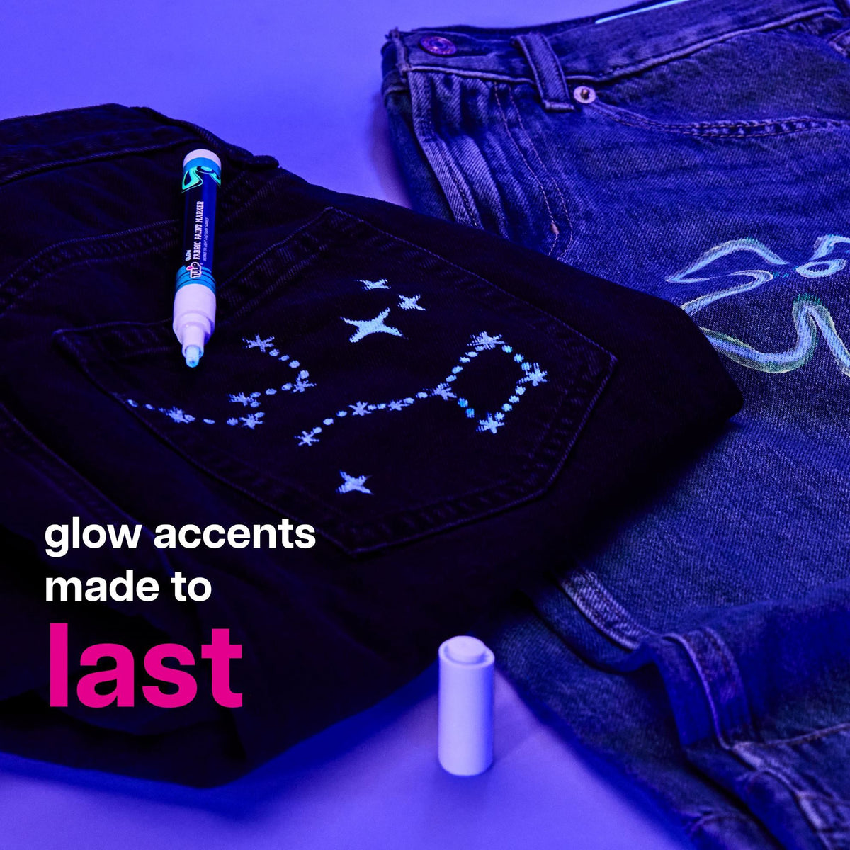 Picture of 50012-1 GLOW IN THE DARK FABRIC MARKER + NIB REPLACEMENT